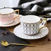 Avrupa lüks kahve fincanı tabakları porselen kraliyet zarif İngiliz ikindi çay kupası seti moda kafe kupası için moda kafe kupası246j