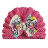 Mode Tryck Bowknot Crochet Baby Girls Hattar Bekväma Varm Sticka Ullkepsar Spädbarn Hår Tillbehör Födelsedaggåvor