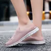 Moda NUEVO Slip On Half Shoes para Women 2020 Mujeres ligeras transpirables Flats Chaussure Zapatillas de Mujer Deportiva Y0907