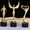 Creative Black Crystal Figurines Home Statue Crafts Gold plated Oscar Trophy Sculptures Accessories Livingroom Ornaments 210414