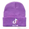 Cappello a maglia da ricamo tiktok per adulti donne uomini berretti bambino cartoni animati cappelli ragazze beanie caldo cappello invernale