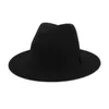 ヨーロッパの米国の女性の女性の黒赤いパッチワークジャズFedorasのリボンのウールフェルトFedora Wide Brim Panamaスタイルの帽子T200118