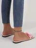 Sandalias de cadena zapatillas de playa Gran tamaño Daily Wear Casual Women's Sporters Microfibra de cuero cuadrado de cuero Zapatillas