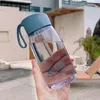 Bottiglie d'acqua semplici e pratiche, tazze portatili personalizzate in plastica resistente alle cadute, tazze sportive con stampa inglese trasparente