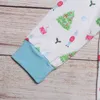 Vestiti autunnali Top a maniche lunghe con scollo blu e pantaloni bianchi Albero di Natale verde e pigiama per ragazzi con motivo a tamburo rosso X0802