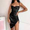 Senza maniche Slash Nech Summer Sundress per le donne Cocktail Party Club Mini Dress Sexy Black Rushed Slit Dress Vestidos Plus Size 210415
