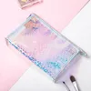 Lady Girl Färgrik Laser Zipper Storage Bag Stora Kapacitet Bärbar resa Vattentät Toalettsaker Väska PVC Transparenta Kosmetiska Väskor