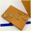 2021 Women Hoops Earrings Fashion Womens Circle Simple Earring Jewelry Luxurys Designer Earrings Letter Stud Earring High Quality 21081205R