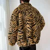 メンズファーファックスタイガーヒョウコート男性冬暖かい厚いジャケットターンダウンカラーポケットオーバーコートファッション男性のアウタープラスサイズM-3xl