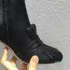 Diseñador de lujo para mujer Borla Botines de calidad superior 100% Piel de vaca Zapatos de botón de moda de cuero genuino Punta redonda 7.5 cm Tacón alto grueso