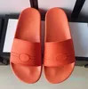 Diseñador- Zapatillas de verano Zapatillas con estilo de alta calidad Moda Clásicos Diapositivas Sandalias Hombres Mujeres Zapatos Diseño Verano