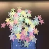 100 pièces 3D étoiles brillent dans le noir Stickers muraux lumineux autocollants fluorescents pour enfants bébé chambre chambre plafond décor à la maison