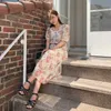 Vintage Puff Sleeve Floral Dress Elegant Chiffon Kvinnor V-Neck Koreanska Sommar Slim Design Casual Beach Party Y2K 210604