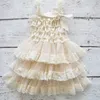 Kant baby meisjes jurk zomer stijl mouwloze schouderloze pluizig 3 layer bloem prinses pageant partij witte bruiloft baby jurk Q0716
