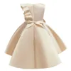 Trendy Bloem Decor Ruffled Bowknot Mouwloze Party Jurk Kid Girl Elegant Cheongsam Kostuumjurk 210528