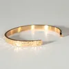 Lyxigt rostfritt stål armband mans manschettbandband för kvinnor guldbanglare kärlek bangle charm smycken 2020 rostfritt stål bangle q0717
