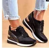 Sapatilhas Mulheres Pu Lace-Up Sneakers Casual Senhora Vulcanized Sapatos Feminino Sapatos Desportos Não-Slip Moda Respirável Zapatillas Mujer Y0907