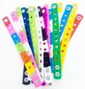 Party Favor Cadeau Bracelets en silicone Bracelets souples Bandes Charmes de chaussures Décoration Accessoires pour enfants 18CM 20 couleurs accepter l'ordre de mélange