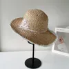 Breda randen hattar vintage handbroderade raffia stråhatt kvinnlig sommar stor kupol solskade sol svart vit resesemester strandkapslar