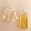 Vårhöstens mode 2 4 6 8 10 år Baby Striped Tank Dress + Butterfly Sleeve T-tröja 2 st Skola Kids Girls Pocket Set 210529