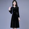 Goldsamtkleid Herbst Retro-Temperament Damen langärmelig plus Größe plissierte Basis Bürodame 210416