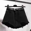 Mulheres verão buraco denim preto shorts cintura alta com cinto casual fêmea cor sólida desgastado jeans azul 210719