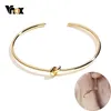 Vnox Candid Style Knot Bangle per donna Tono oro Acciaio inossidabile Trendy Tie Cuff Bracciali Bff Sister Pulseira Gioielli da sposa Q0719