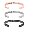 Edelstahl-Armband mit offener Manschette und Armreif „Keep Fucking Going“, personalisierte Armbänder mit Buchstaben und Initialen für Frauen
