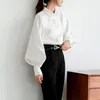 Primavera Mujer Camisa blanca Blusa formal Tops Manga larga Solapa suelta Estilo OL Blusas casuales Mujer Tallas grandes 210421