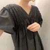 Koreański Chic Lato żółty V Neck Plised Latający Rękaw Sukienka Kobiety Luźne Retro Casual Solid Vestido De Mujer Moda Odzież 210610