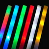 ライトアップフォームスティックパーティーコンサートの装飾LEDソフトバトンラリーレイブ輝く杖の色変化フラッシュトーチフェスティバルラミナススティックベストクオリティ