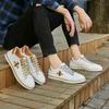 Kvinnors Designer Skor Utomhus Lågrum Kvinnor Casual Läder Skor Par Golden Glitter Sneakers