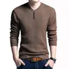 Mäns Tröjor 2021 Henley Neck Sweater Fashion V-Neck Warm Slim Pullover för män Höst Casual Long-Sleeve Homme Mens Knittwear