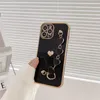 Kärlek Gilded Plating Fodral med armband Armband för iPhone 12 Pro Max Mini 7/8 Plus Fashion Protective Back Cover Free Ship