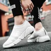 Printemps Nouvelles Chaussettes Chaussures Une Pédale Ultraléger Couple Chaussures Casual Chaussures De Sport Intérieur Matin Courir Creux Respirant Fly WovenF6 Noir blanc