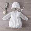 Aangepaste stijl baby meisje boutique romper geboren geschenken zuigeling verjaardag hoge kwaliteit witte jumpsuit pre-sale kleding 210816