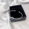 Bracciali con polsino a cuore con nodo semplice Braccialetti con accessori a mano nera in oro rosa fai-da-te Gioielli per le donne mescolano i colori