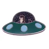 Szpilki, broszki śmieszne wydry statek kosmiczny UFO Astronomia Broszka Pins Emalia Metalowe Odznaki Lapel Pin Kurtki Dżinsy Moda Biżuteria Akcesoria