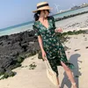Verano de alta calidad mujeres estampado floral vestido de satén verde delgado elegante boho vacaciones playa vintage pista coreana 210529