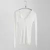 Biała feminina cienkie seksowne koszule kobiety koreański jesień v-kołnierz joker stałe bluzka przycisk Slim fit topy blusas 6884 50 210508
