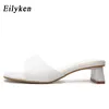 Eilyken Sommer Frauen Hausschuhe Rutschen Offene spitze Niedrige High Heels Schuhe Sandale Weibliche Freizeit Strand Grün Weiß Flip-Flops Größen kutguigtuiikji4154