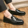 Полуфальтичные мужчины платье обувь скользкий ежедневный офис мужская обувь кисточкой повседневная деловая обувь крокодил