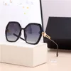 Güneş Gözlüğü Tasarımcı Kadınlar Büyük Boyutlu Moda Güneş Gözlükleri Kadın Vintage Eyewear Femino Big Pearl Rhinestones Gölge UV400 Box302k