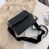 HBP Non-Brand One Straddle Fashion Women's Contrast Color Brede schoudergordel Fored Cosmetic Bag 1 Sport.0018