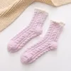 7 farben Korallen Fleece Socken Candy Farbe Boden Schlaf Fuzzy Mädchen Winter Warme Flauschige Dicke Handtuch Socke Frauen Strümpfe
