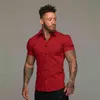 Camicia a maniche corte moda estiva da uomo Solid Super Slim Fit Camicia da uomo da uomo d'affari sociale Marca Uomo Palestra Fitness Abbigliamento sportivo 210421