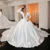 satin ballkleid brautkleid mit ärmeln