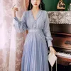 Vintage Blue Lace Maxi Klänningar Kvinna V-Neck Party Evening Vestidos High Waisted Runway Pleated Long Höst 210603