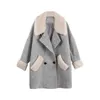 Kobiety Gray Faux Fur Coat Button Outwear Ciepłe Grube Wykręć Kołnierz Kieszonkowy Tweed Patchwork Double-Breasted C0362 210514