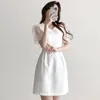 Sommar Kvinnor Svart Patry Prom Elegant V-Neck Back Bow Slips Waist Stitching Spliced ​​Sleeve Mini Dress Sweet 16W1029 210510